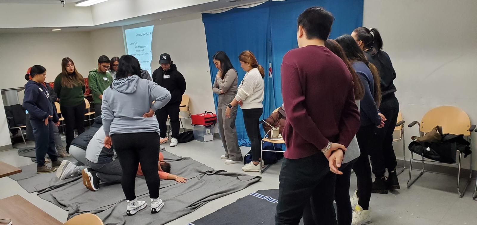 /img/mhhs-first-aid-workshop-2.jpeg