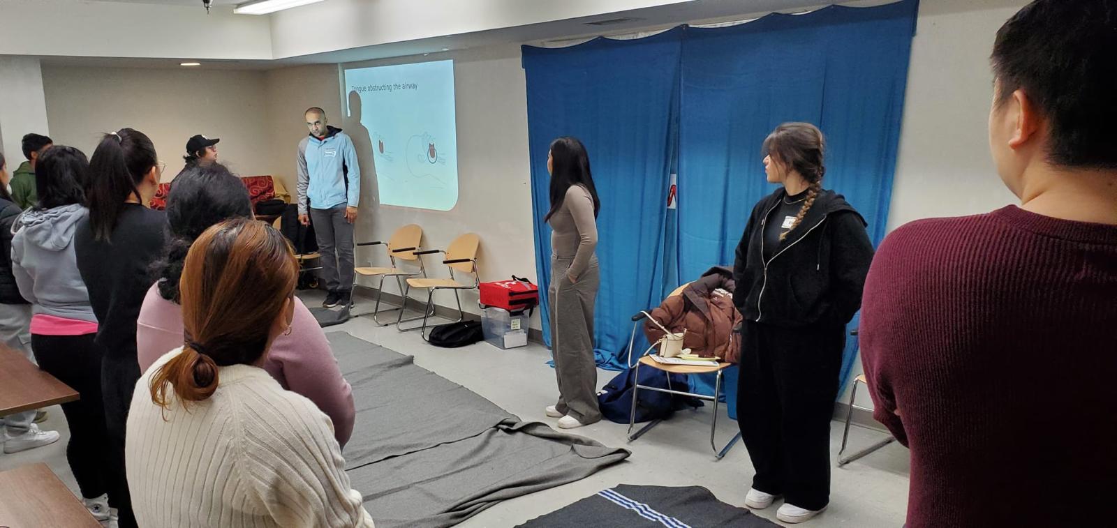 /img/mhhs-first-aid-workshop-4.jpeg