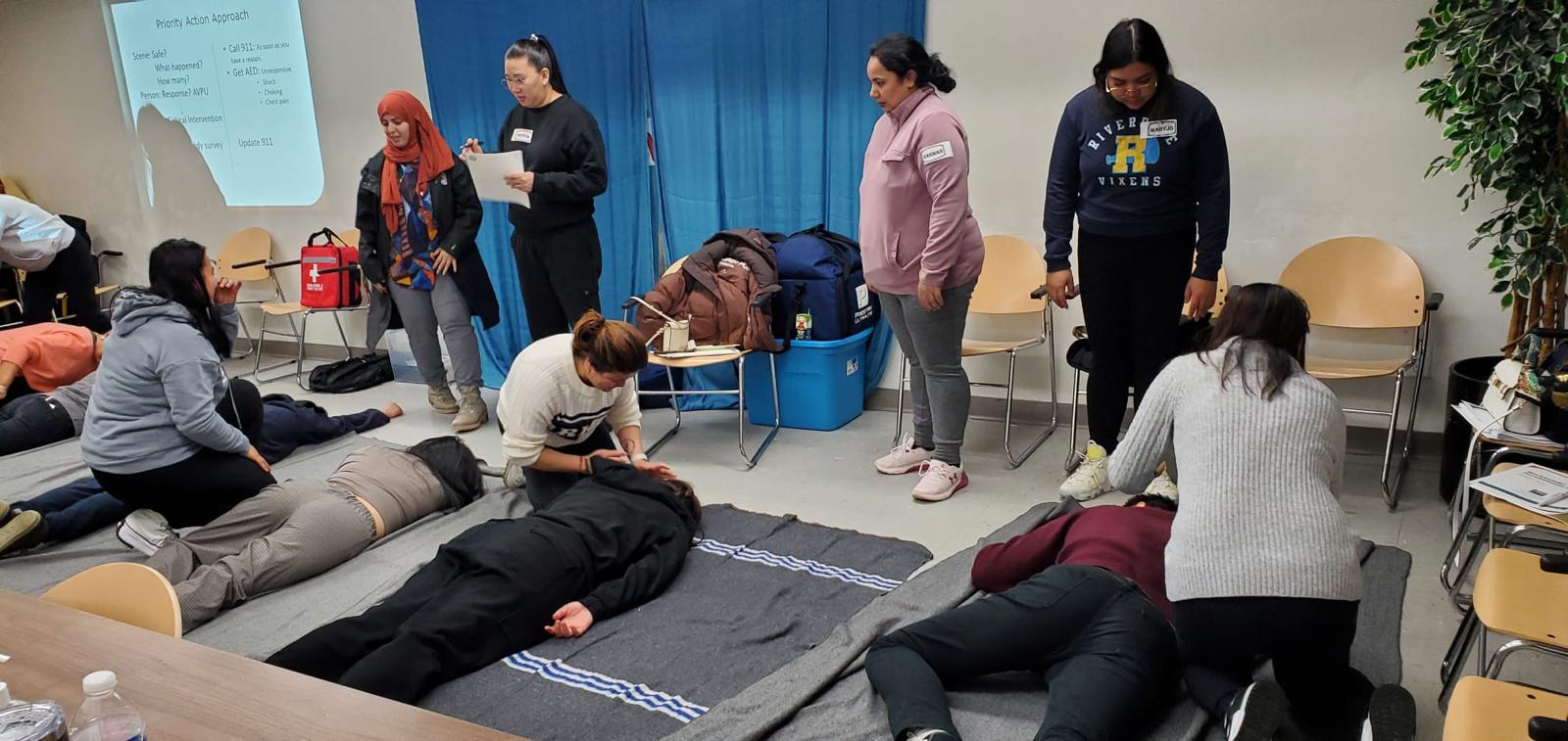 /img/mhhs-first-aid-workshop-5.jpeg