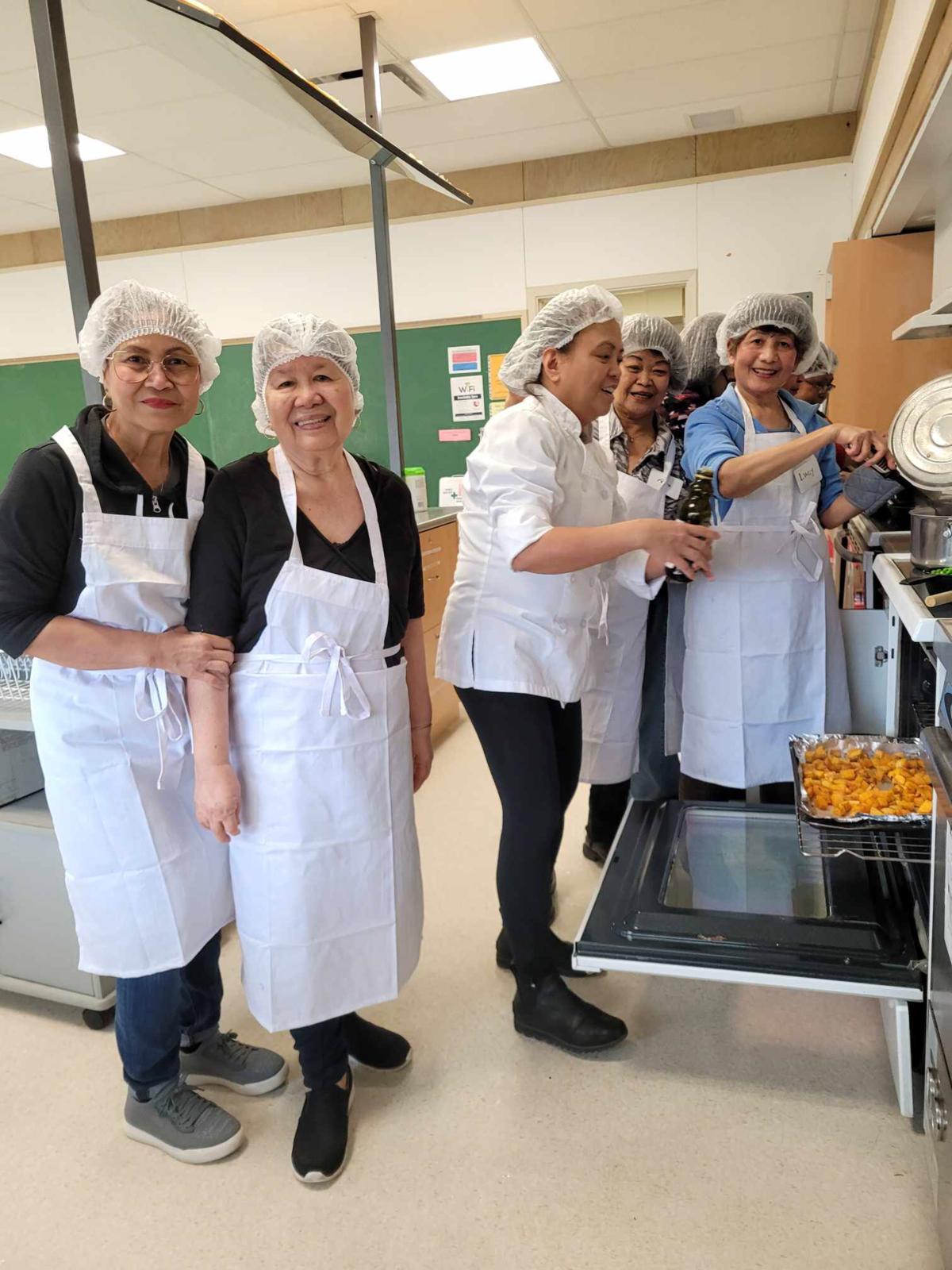 /img/mhhs-foodskills-workshop-4.jpeg
